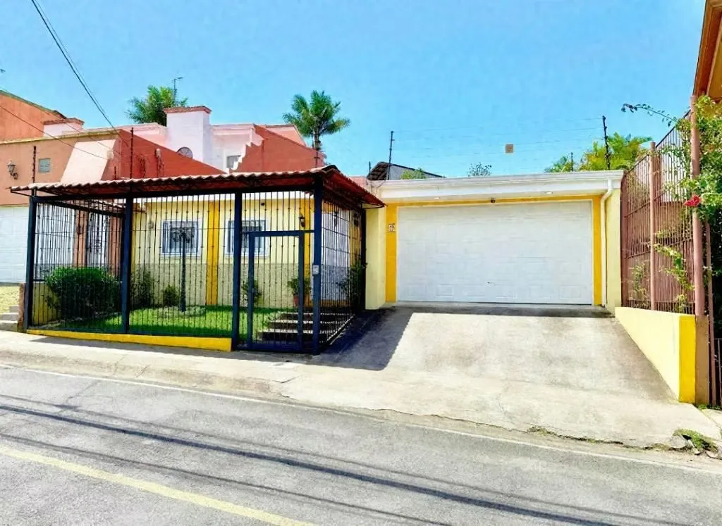 House for sale in Lomas de Ayarco, Curridabat, San José