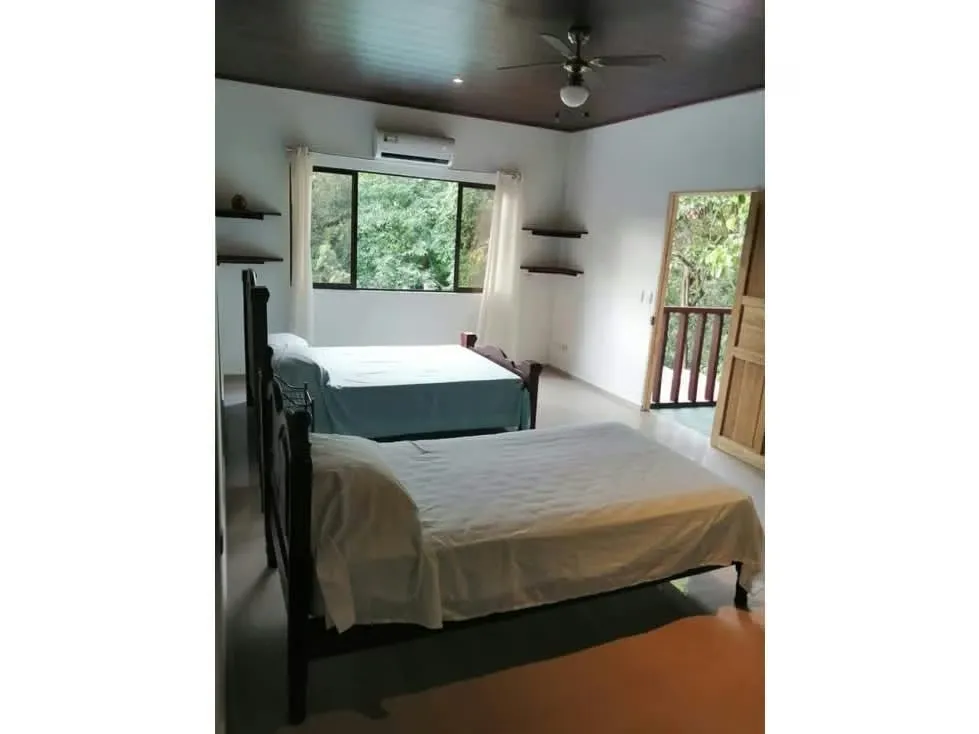 Venta de amplio terreno con apartamentos en Manuel Antonio, Quepos, Puntarenas — photo 3