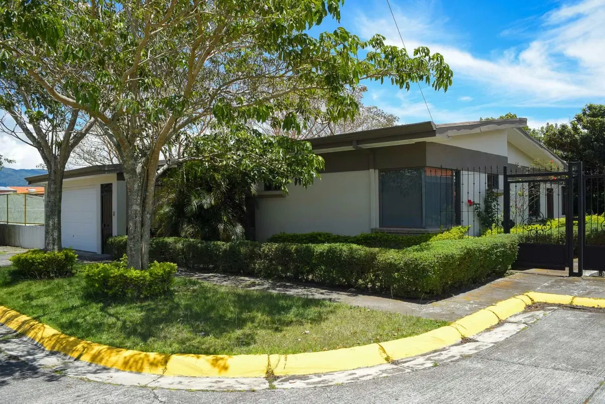 Excellent opportunity in the most growing area in Cartago: House for Sale in El Molino