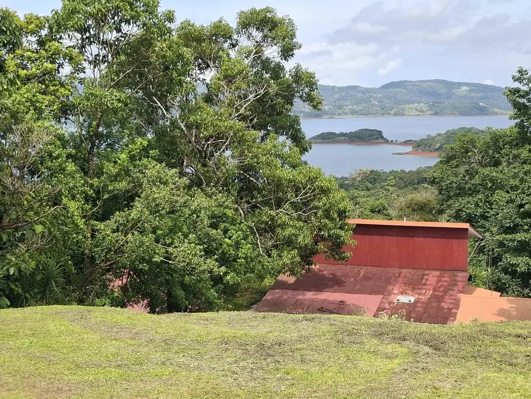 LOT FOR SALE. 2605 m2, LAKE VIEW. FLAT. RECTANGULAR