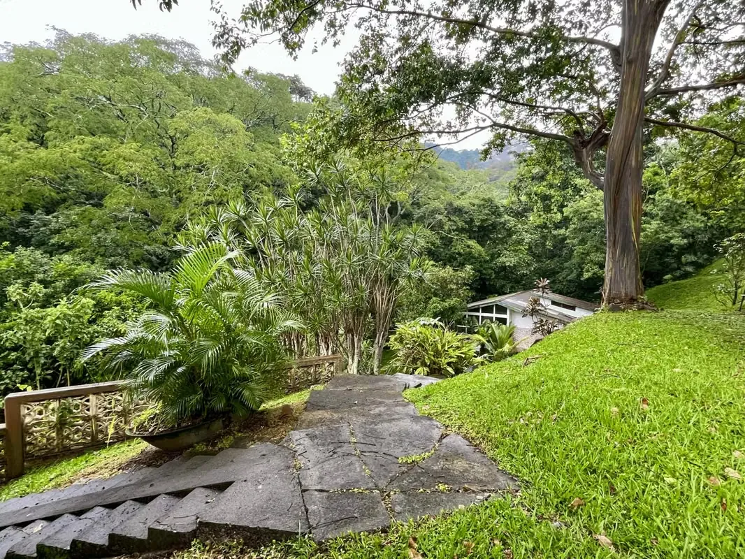 SE VENDE CASA INDEPENDIENTE PARA REMODELAR - ALTO DE LAS PALOMAS - SANTA ANA