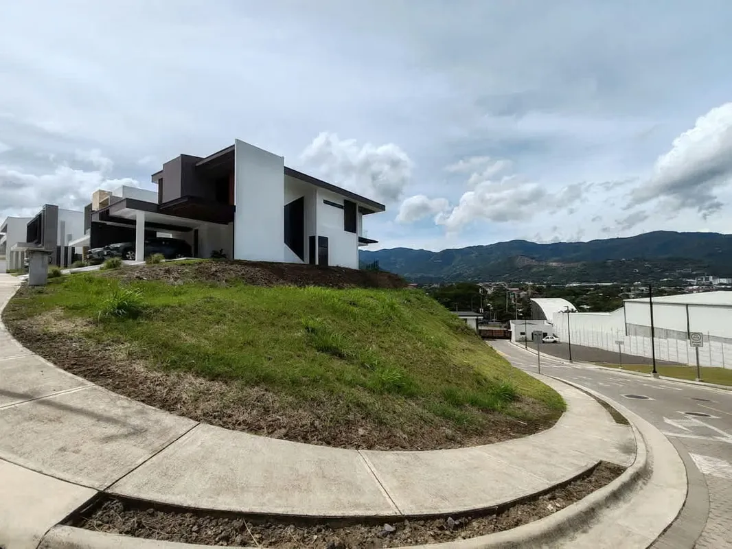 Are you looking for the ideal place for your new home? This lot for sale in the exclusive Vista Real Condominium is the answer you’ve ... — photo 4
