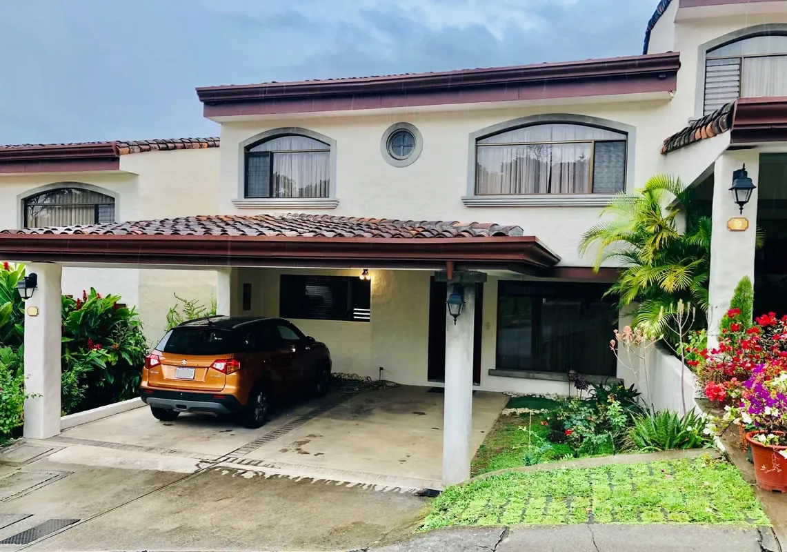 ESCAZU! SPACIOUS SEMI-DETACHED 4 BDR HOME FOR SALE