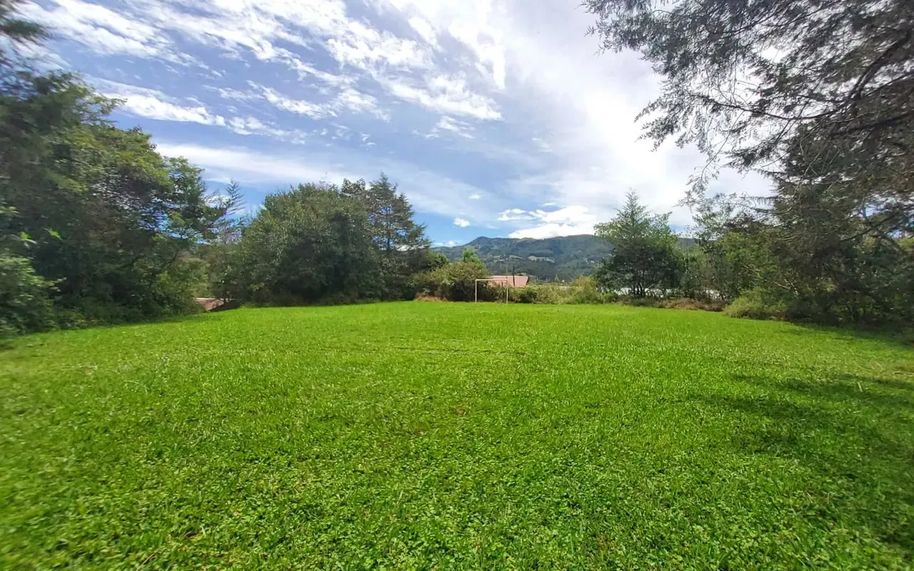 Farm with Cabin and Spring Water – La Estrella de El Guarco, Cartago