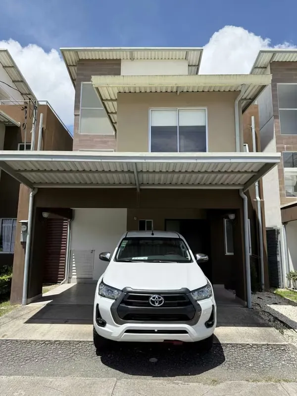 For Sale: Modern-Style House in Ciudad del Valle, Tejar, Cartago