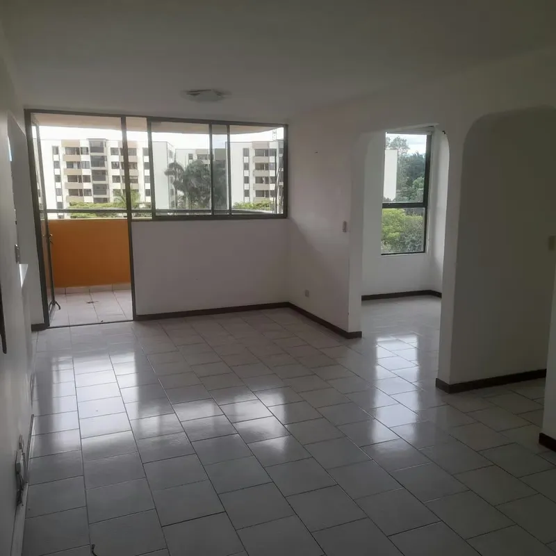 Apartamento ubicado en el Condominio Campo Alto, San Rafael de Alajuela.