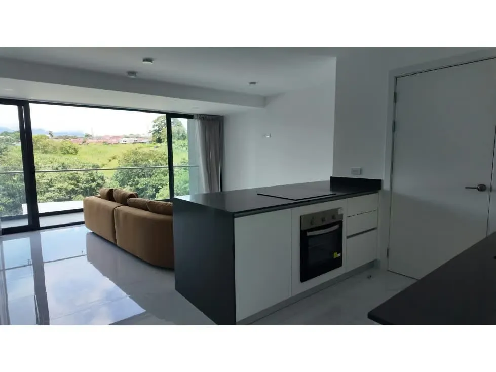 Venta de Apartamento en Condominio Rohrmoser, San José