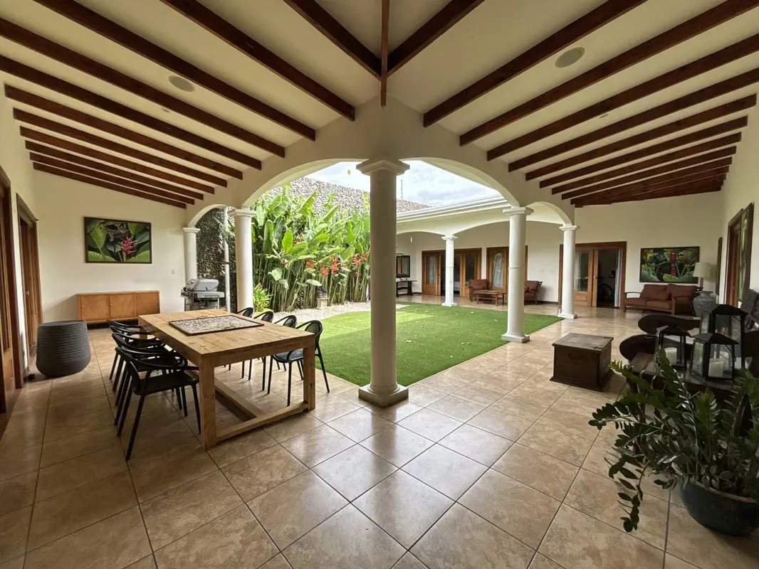 HOUSE FOR SALE IN TREJOS MONTEALEGRE RESIDENTIAL, ESCAZÚ