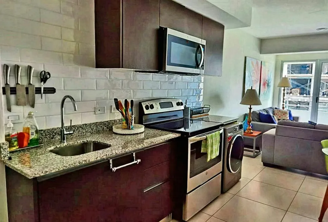 Condominium Torres Los Yoses, San Pedro, San Jose (Costa Rica) - Lovely 47-m2 (500-ft2) apartment for sale with living area open to the kitchen, 1 bedroom with walk-in closet, 1 bath, ... — photo 5