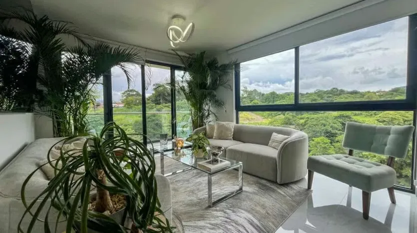 Corner Apartment for Sale – Extras Included and Luxury Amenities
