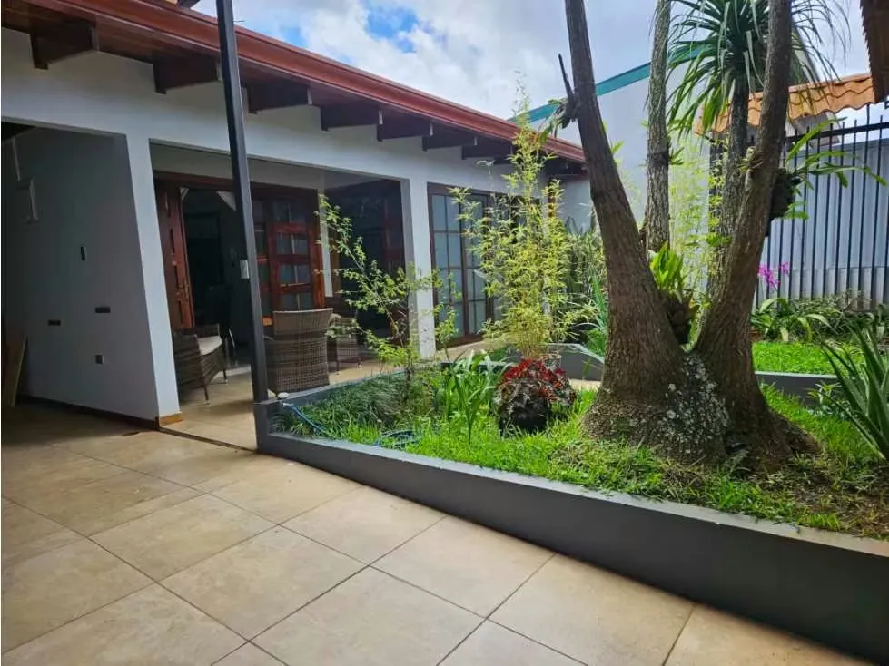 SALE OF HOUSE, SAN RAMON CENTER, ALAJUELA 4094 (GC)