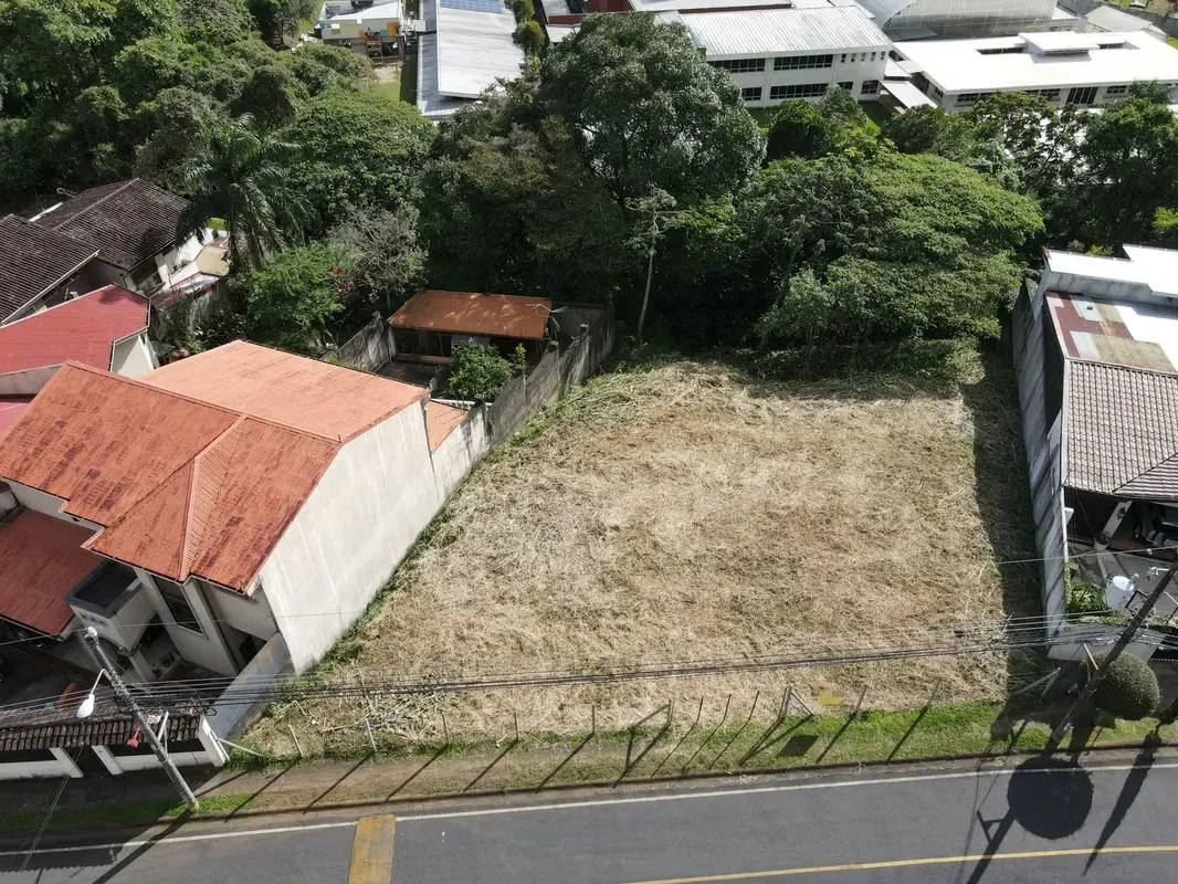 Discover this beautiful lot located in one of the most exclusive and peaceful areas of Curridabat. With an ...