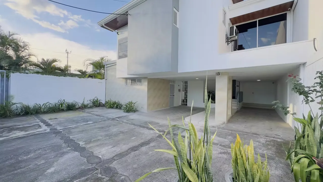 Venta amplia casa en Los Yoses - San Pedro Montes de Oca