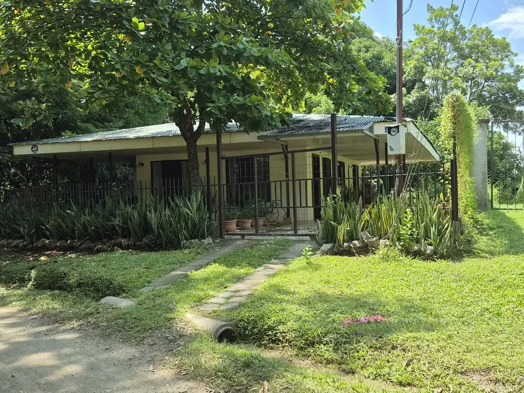 House for sale in Santa Cruz, Guanacaste.