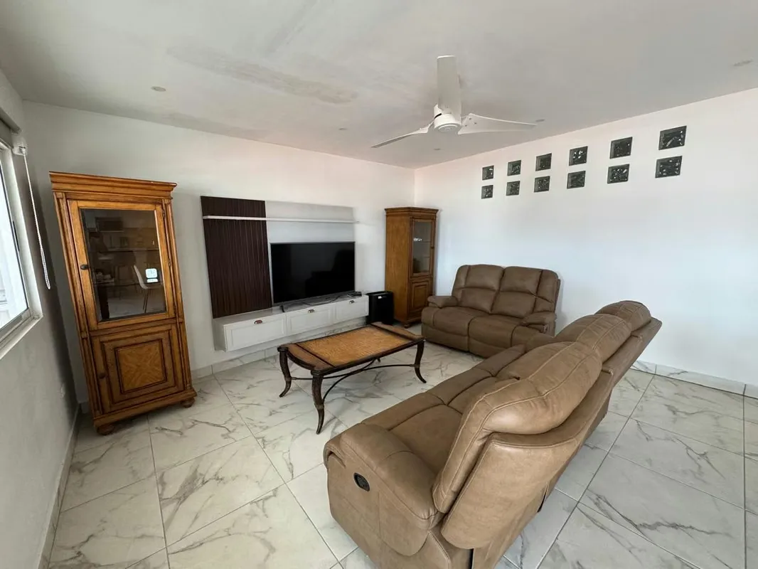 Furnished apartment is located in a complex of 4 apartments. This apartment has a parking lot in the garage. We went up to the third floor. — photo 4
