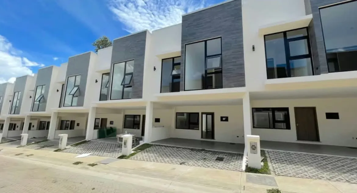 *Casa ALQUILADA con Inquilino. Es para inversión