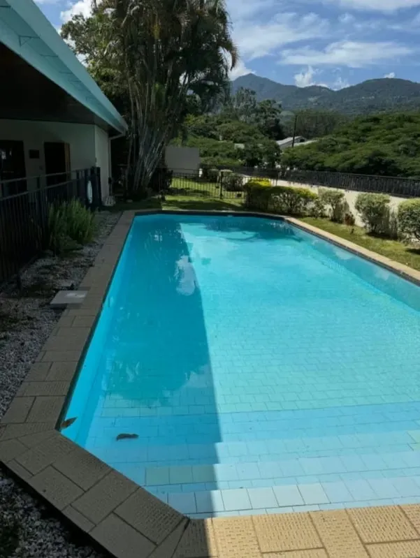 Owners sell two-story house San Rafael Escazú