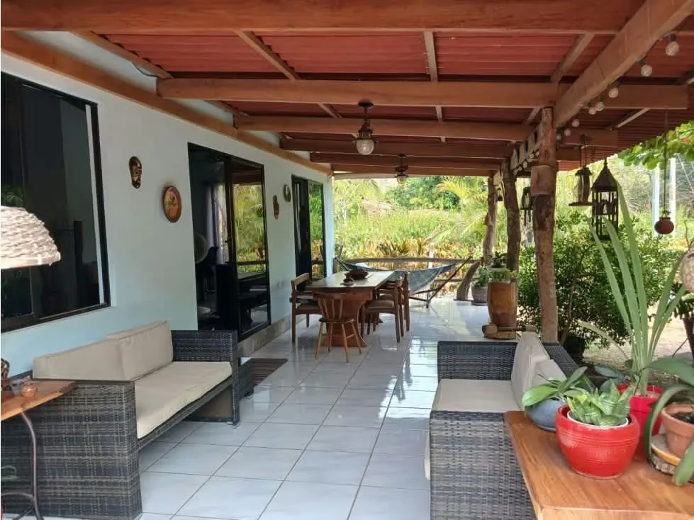 VENTA DE CASA DE PLAYA, TIVIVES, PUNTARENAS 4143 (GC)