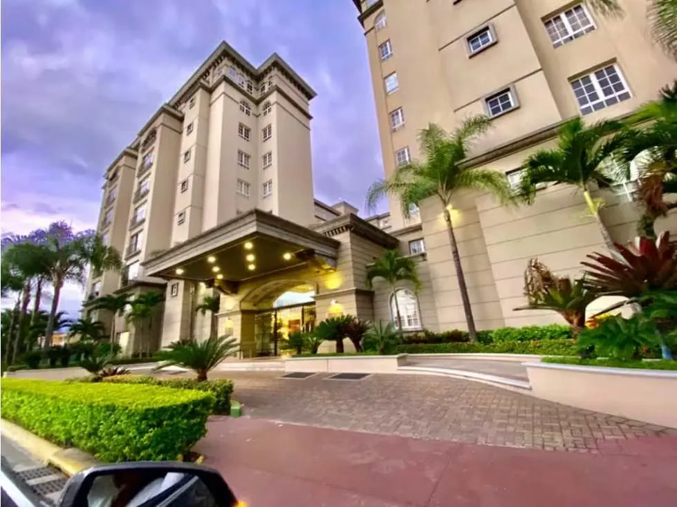 Venta de Hermoso Apartamento Amueblado, Condominio El Cortijo, Los Laureles, San Rafael de Escazú, San José — photo 4