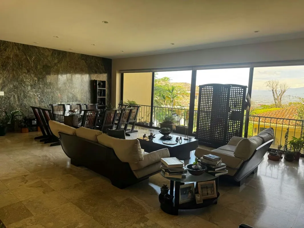 Se Vende Apartamento en Santa Elena Escazú