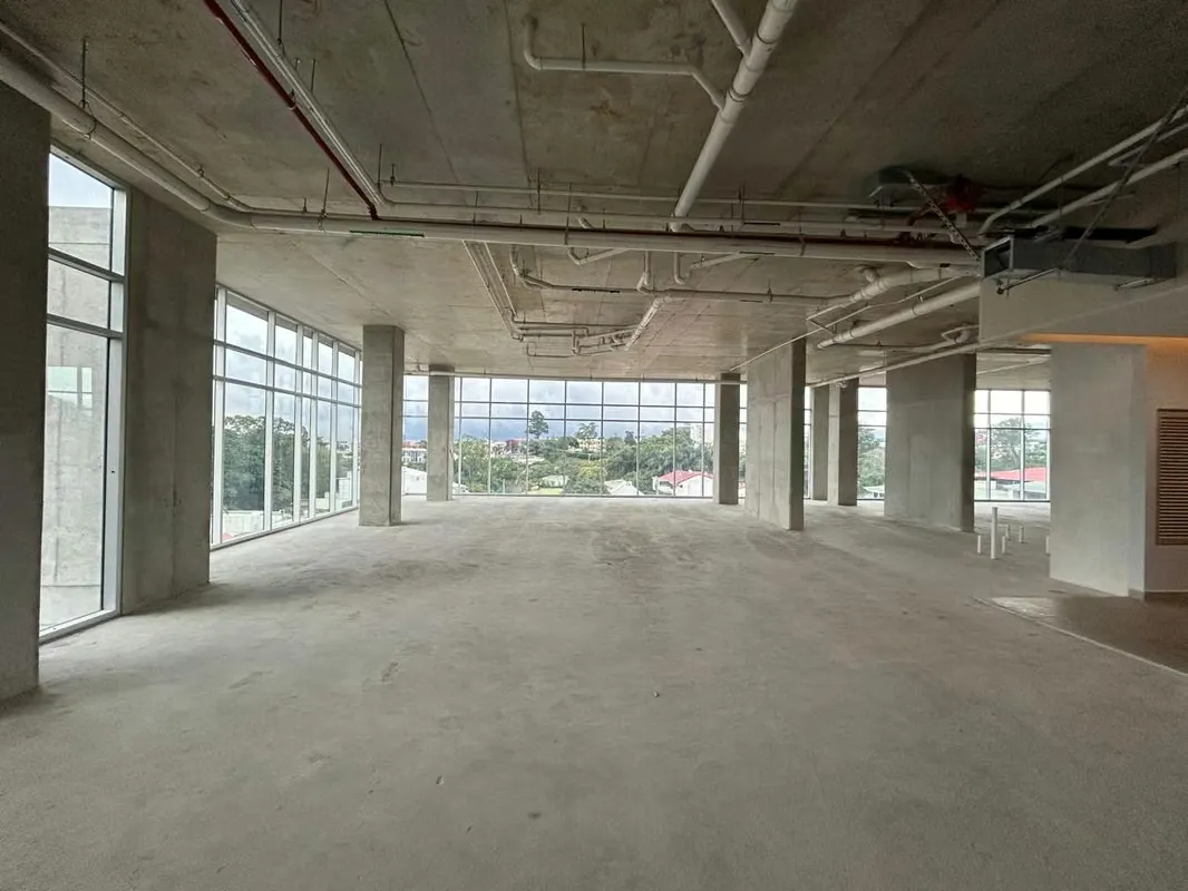 It is offered for rent offices in modern business tower, ideal for companies seeking to set up in a strategic location, with excellent infrastructure and services. — photo 2