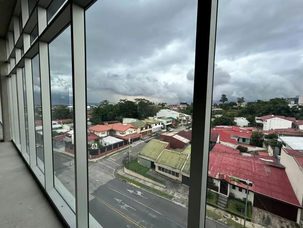 It is offered for rent offices in modern business tower, ideal for companies seeking to set up in a strategic location, with excellent infrastructure and services. — photo 5
