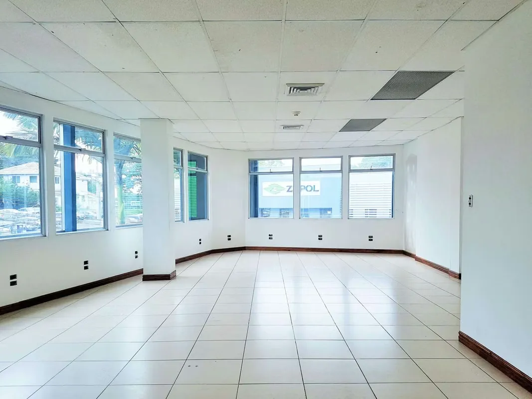 Office for rent in Curridabat near UACA. ID 40825
