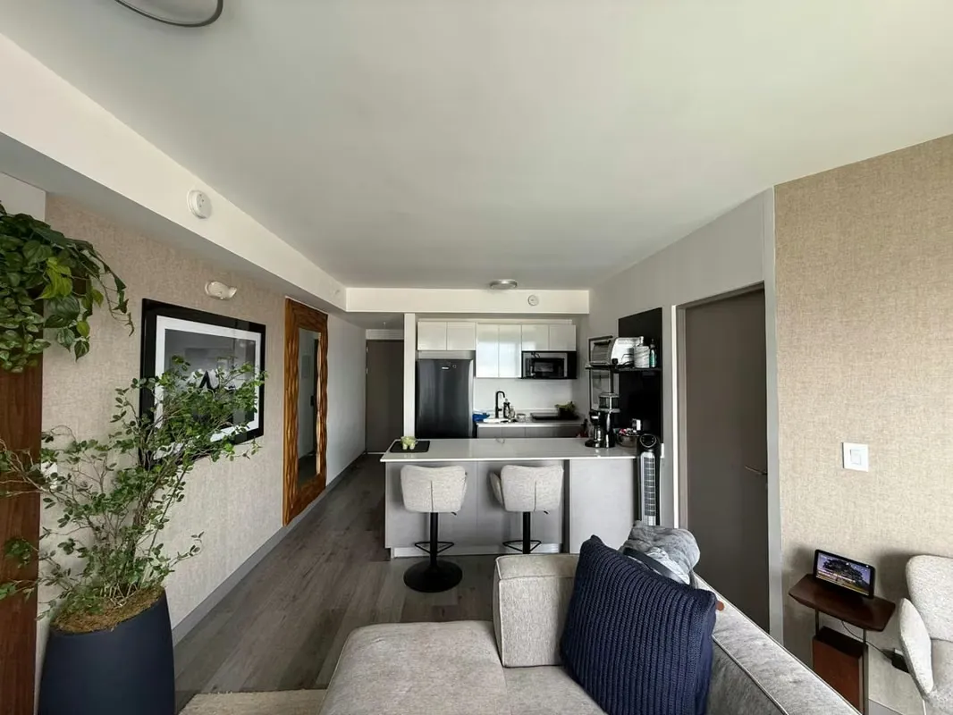 id # 40624  Venta de apartamento en Escalante. Amueblado.