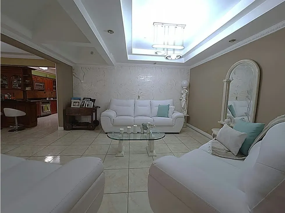 ¡Esta increíble casa en residencial Villa Cecilia, en San Antonio de Coronado, San José, es el hogar perfecto para ti y tu familia! Con un amplio terreno y una construcción de 259 ... — photo 3