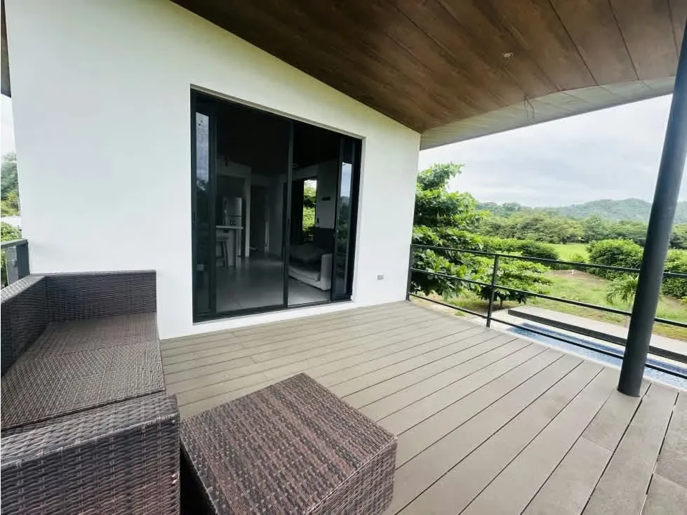 Live the coastal lifestyle in this charming 1-bedroom, 1-bathroom apartment, located just 1 km from Playa Potrero.