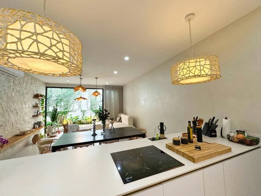 HOUSE FOR SALE IN SANTA ANA BOULEVARD