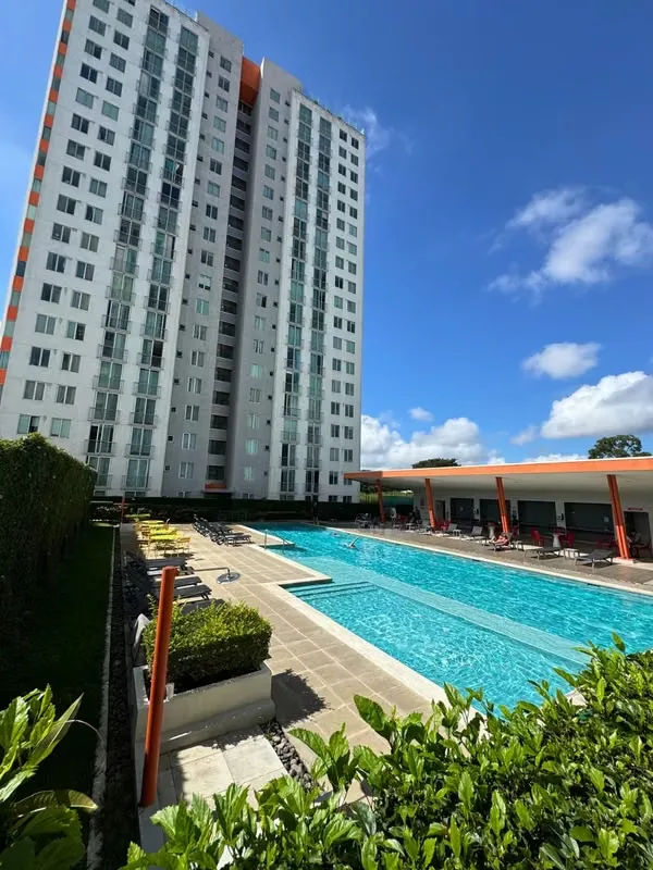 ALQUILER DE APARTAMENTO FULL AMUEBLADO EN EN TORRES DE BAMBÚ EN HEREDIA