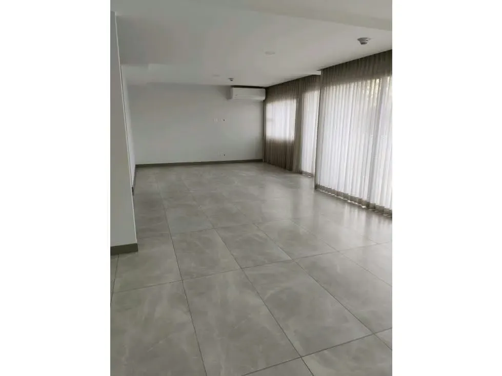 Este impresionante apartamento de 219 metros cuadrados, se encuentra ubicado en una de las zonas más cotizadas de Costa Rica. Con una amplia área construida y privada de 219 ...