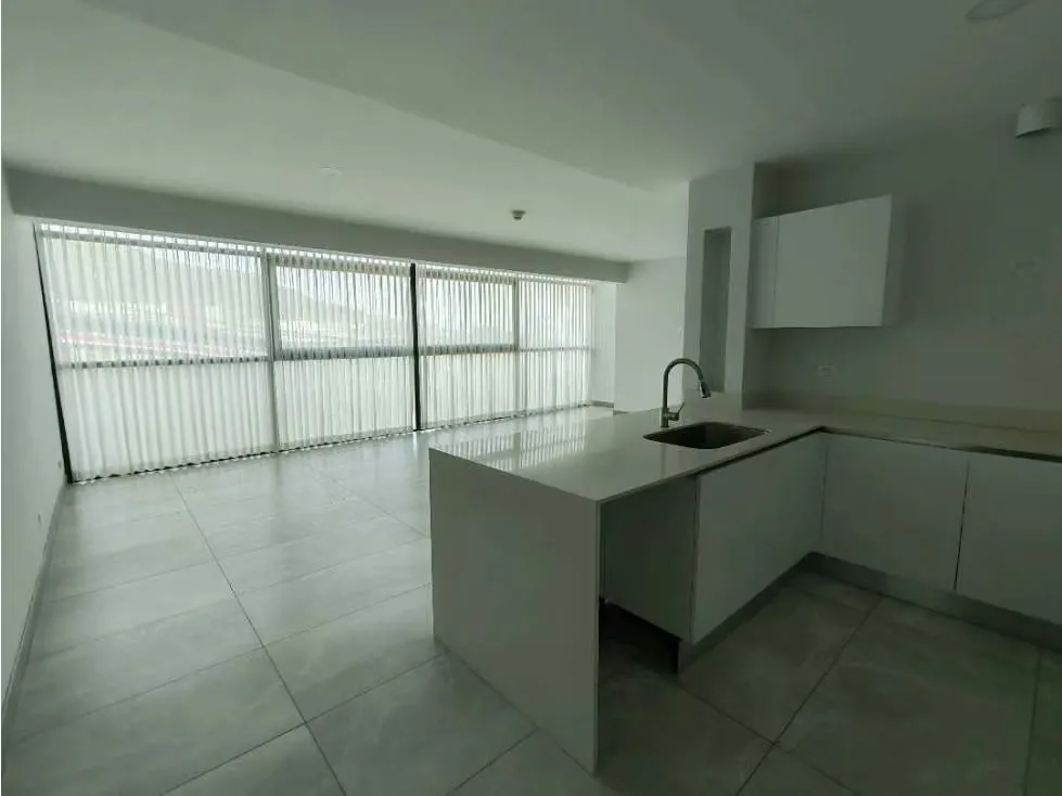 Escaz Apartamento en Venta. Nueno lujo