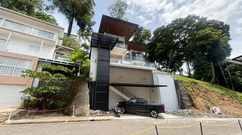 House for Sale in Monte Mar – Brand New – Ocean View — photo 2