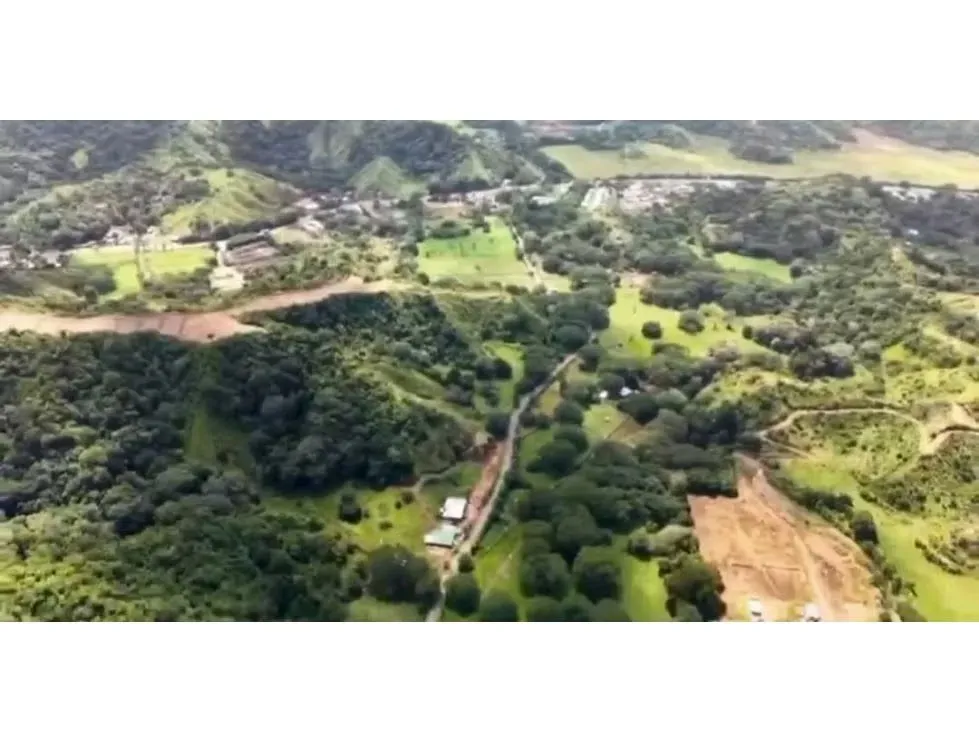 PRACTICO LOTE DE TERRENO EN QUEBRADA BONITA (JACO)