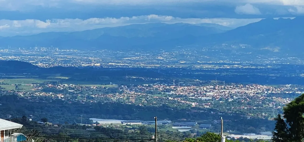 Terreno 11,066 m² con frente a calle pública en Naranjo