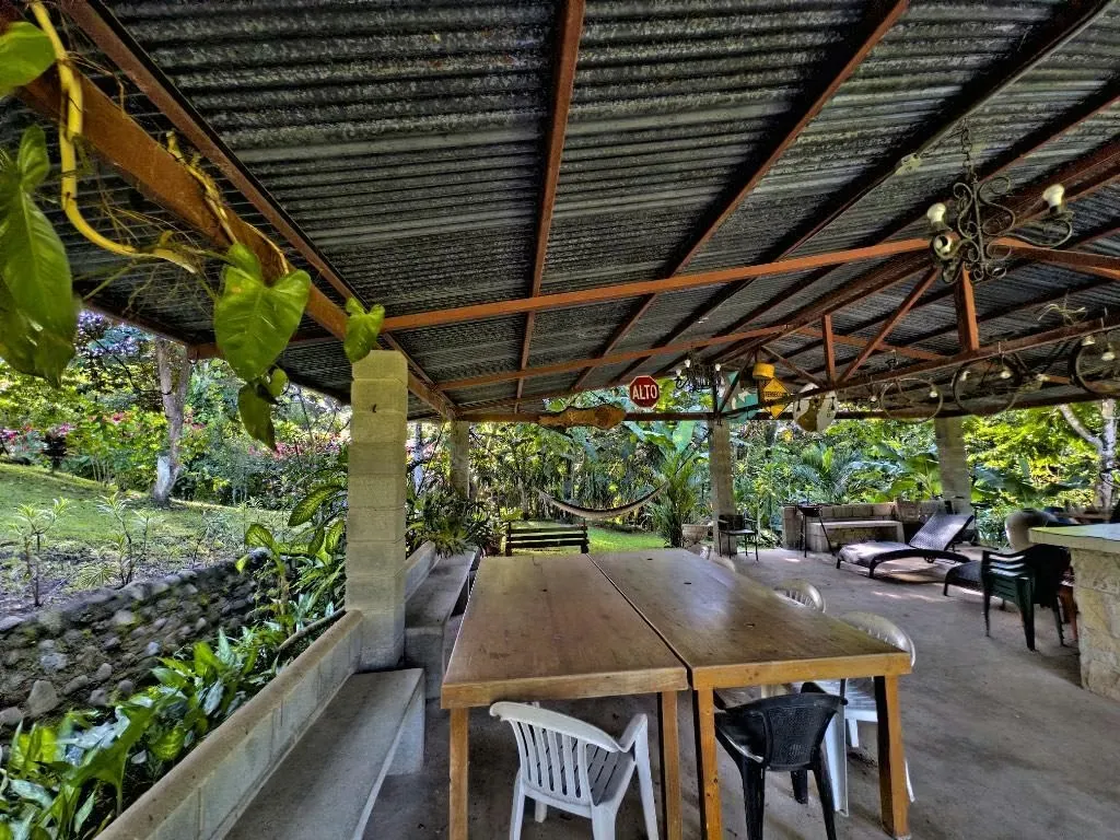 Preciosa quinta con un área 8.900 M2 con un área de rancho y piscina Además de dos edificaciones adicionales que se pueden acondicionar para vivienda — photo 4