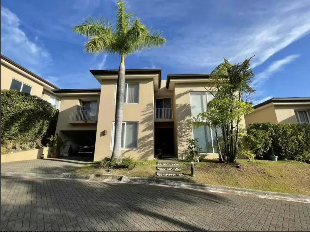 Casa de Lujo en Venta – Escazú, Costa Rica