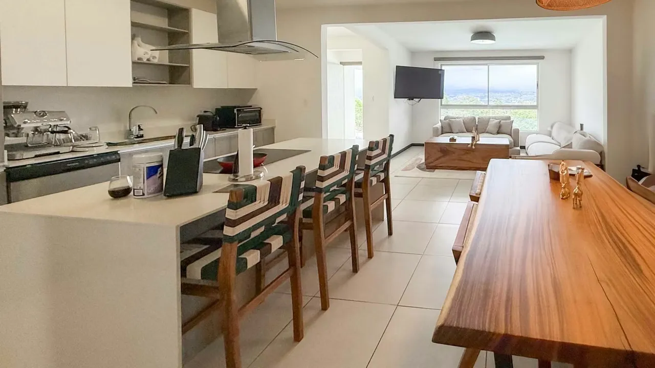 Apartamento de 3 Habs y Vistas Panorámicas en Condominio, San Antonio