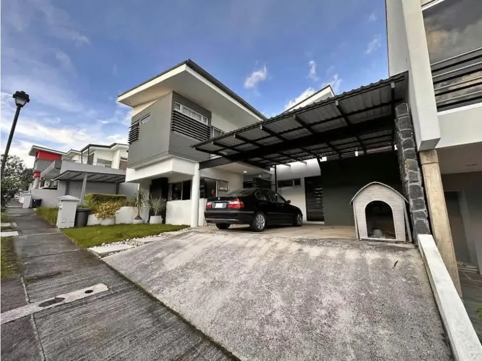 VENTA DE CASA, CONDOMINIO GENESIS DEL ESTE, SABANILLA 4151 (GC)