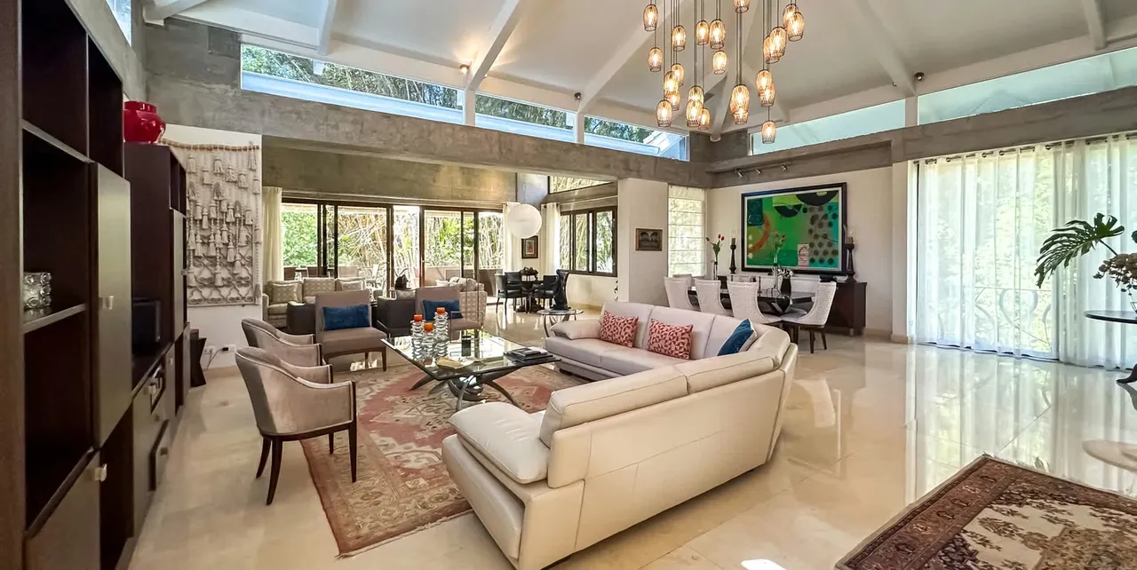 Casa Solara: elegancia moderna y naturaleza en Guachipelín
