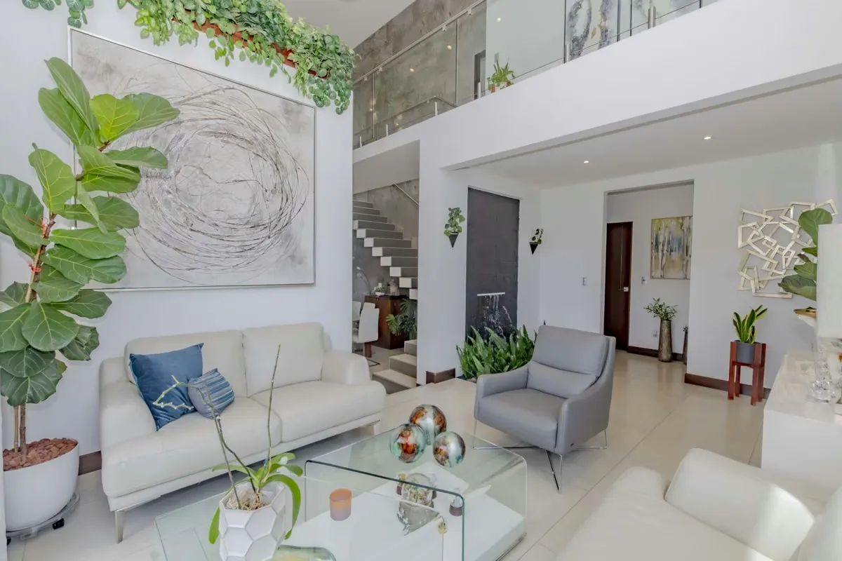 Casa moderna en venta en Hacienda Los Reyes