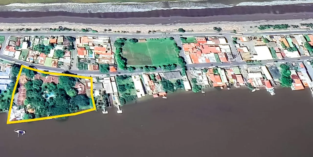 Oportunidad Propiedad de Inversión Frente al Mar en Puntarenas