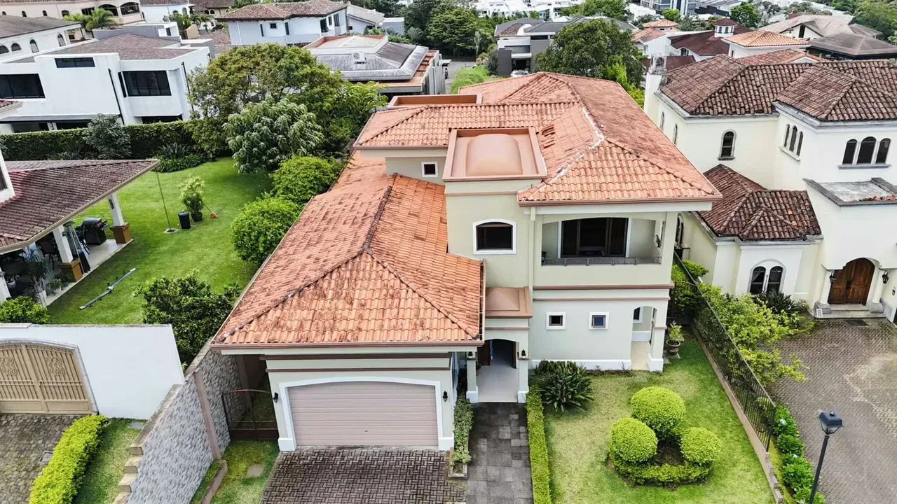 Sale in Bosque de Altamonte, Curridabat - 124; 636 m ² - 124; 4 Rooms Terrace