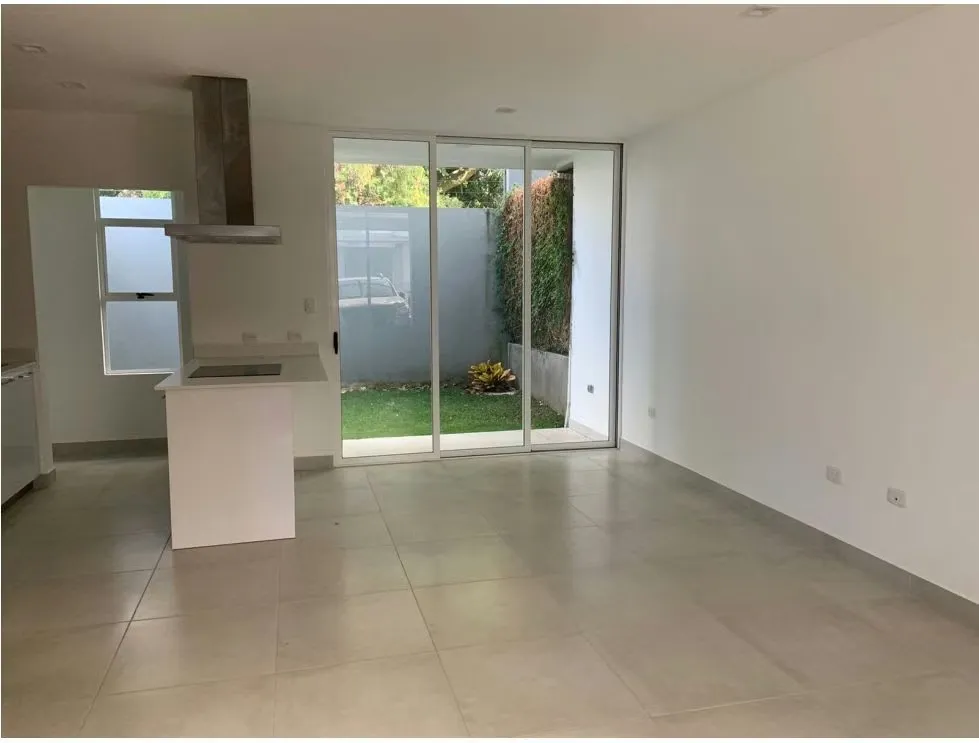 HOUSE FOR RENT IN CONDOMINIUM, PIEDADES*