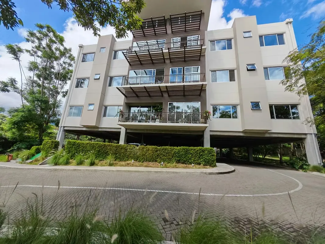 Bella Casa a Estrenar en Alquiler en Lindora