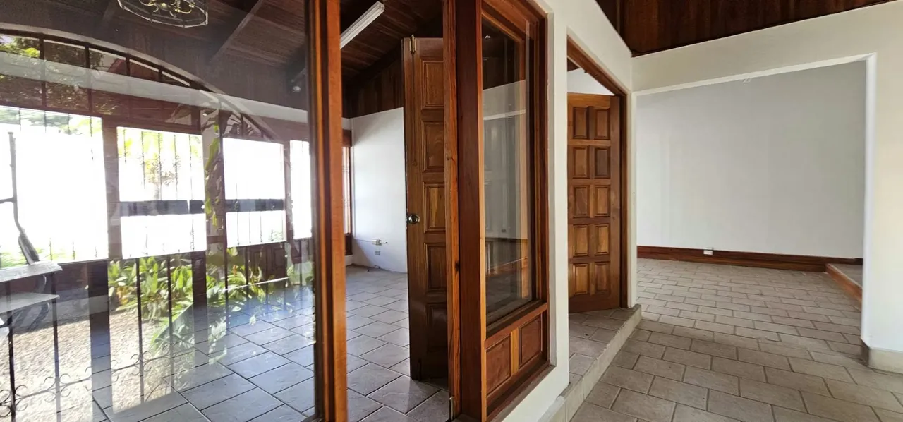 This property located on the Boulevard in Rohrmoser offers COMMERCIAL LAND USE and is perfect for commerce ... — photo 2