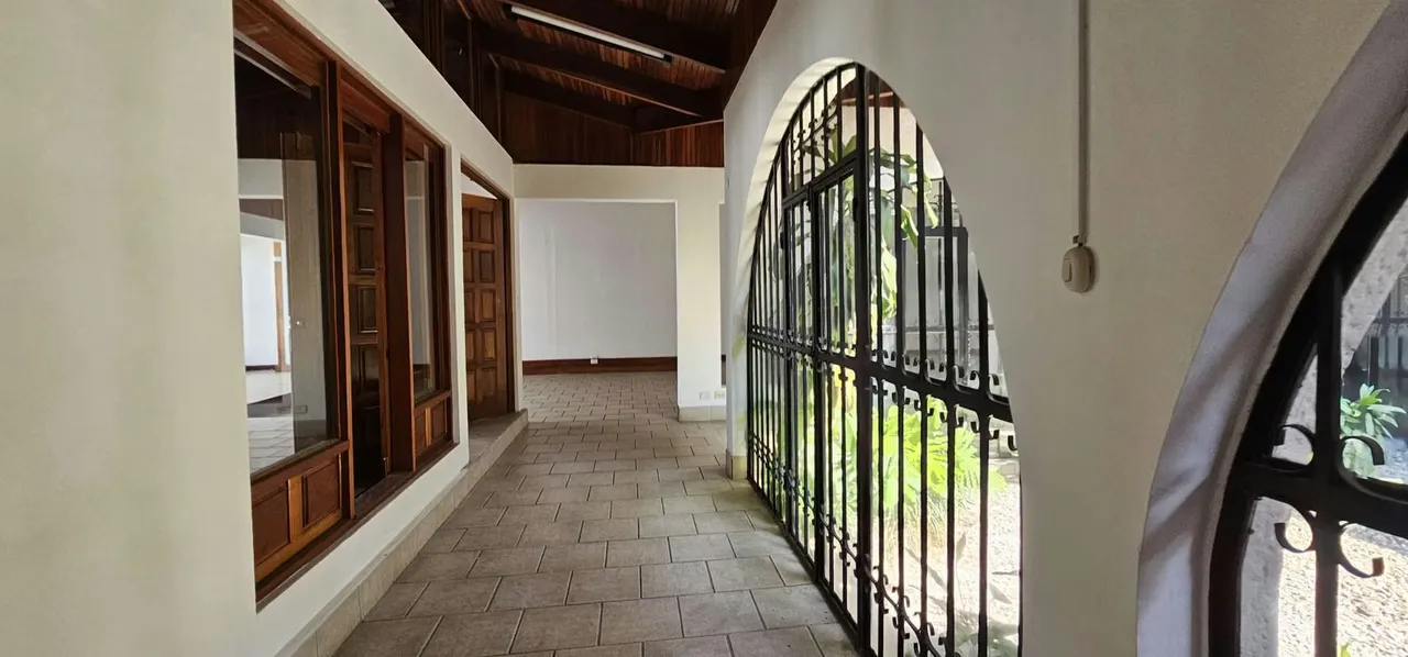 This property located on the Boulevard in Rohrmoser offers COMMERCIAL LAND USE and is perfect for commerce ... — photo 3