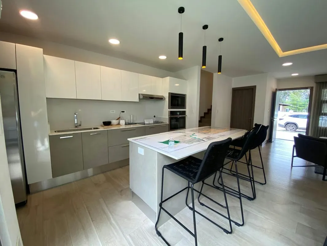 New Homes for Sale – Santa Ana Centro Condominium